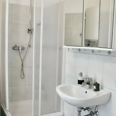 Apartament Historic Flat & Private Courtyard Bruck an der Leitha