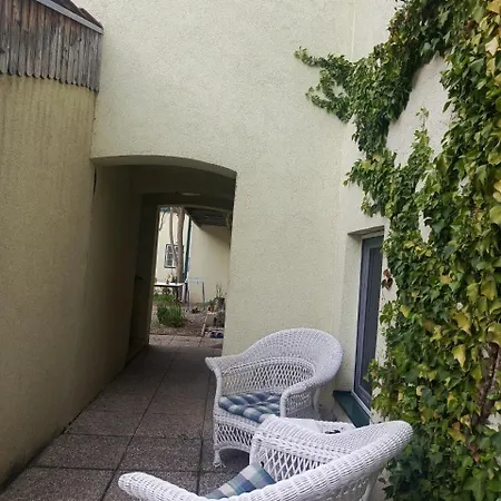 Apartment Historic Flat & Private Courtyard *